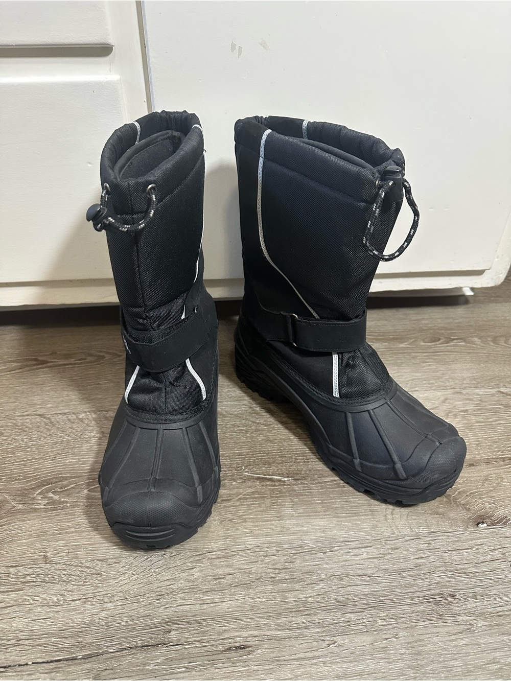 totes Kids Black Insulated Snow Boots